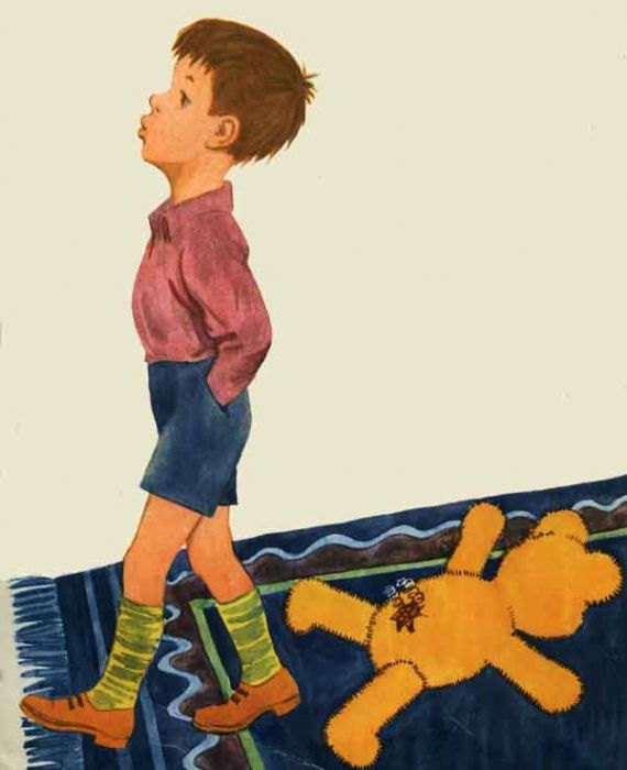 Клаус бросил медвежонка на пол