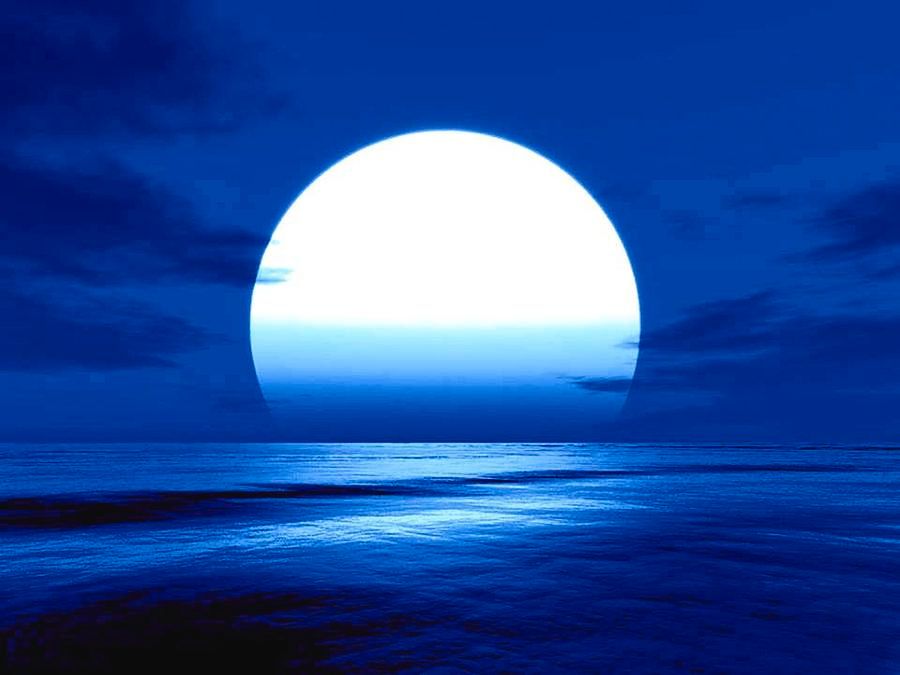 В лунном сиянии слушать колыбельную музыку